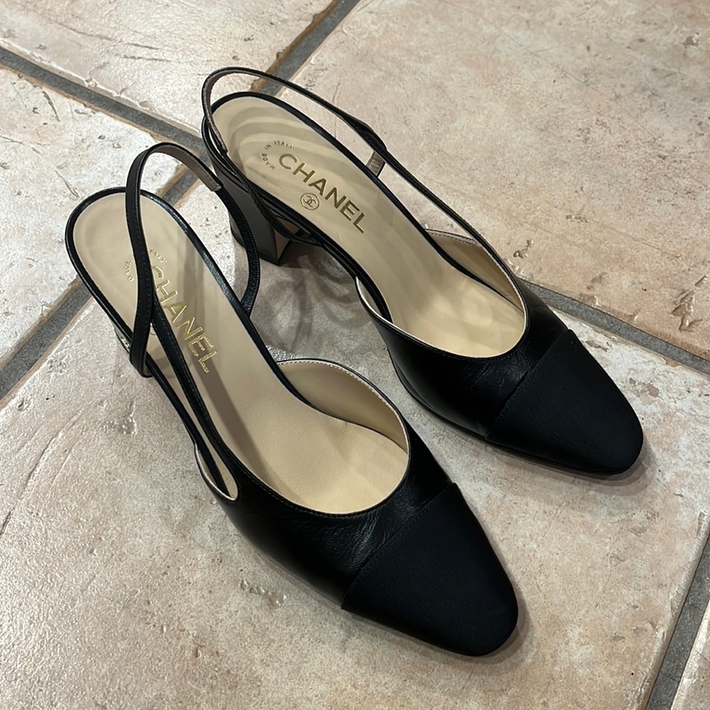 Chanel slingback kitten heel worn once